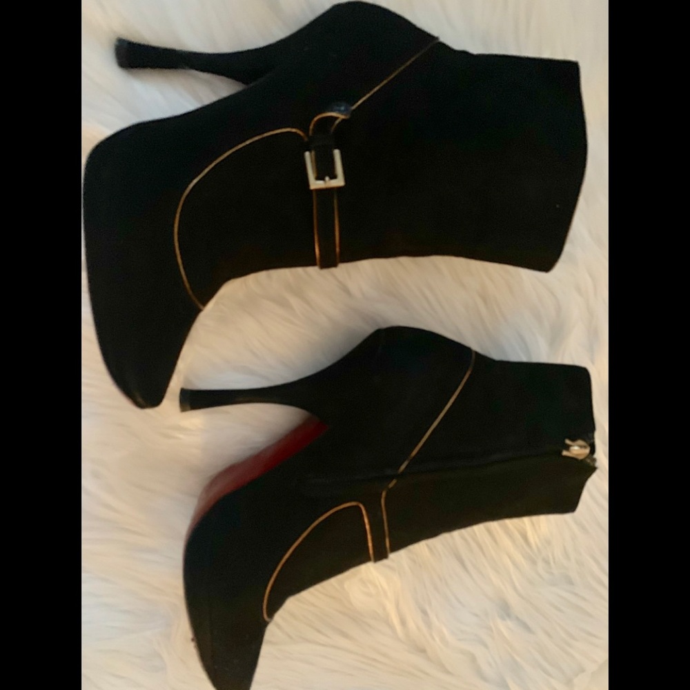 Louis Vuitton Black Suede ankle Boots.